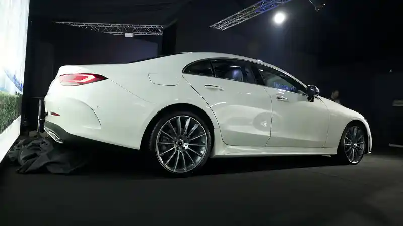 Foto - FIRST DRIVE: Mercedes-Benz New CLS 350 AMG Line 2018