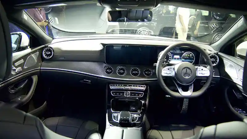 Foto - FIRST DRIVE: Mercedes-Benz New CLS 350 AMG Line 2018