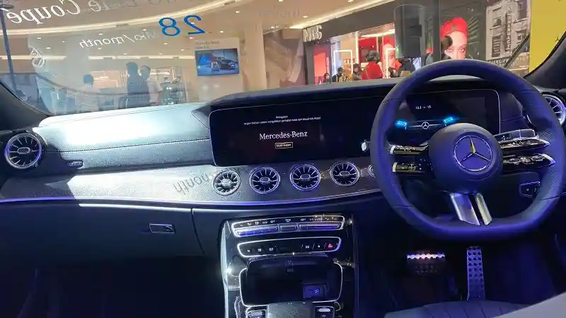 Foto - Selain All New C-Class, Mercedes-Benz Juga Luncurkan CLS Facelift