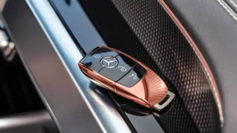 Foto - Mercedes-Benz Luncurkan GLB Versi Listrik