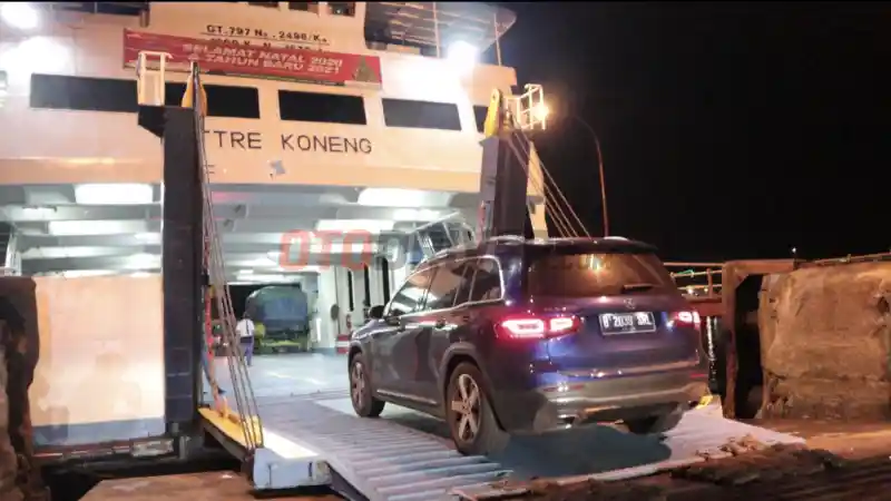Foto - Jakarta-Bali Gunakan Mercedes-Benz GLB 200, Berapa Konsumsi BBM-nya?