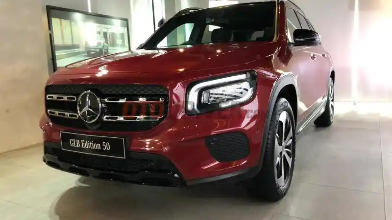 Foto - Daftar Harga MERCEDES-BENZ Terbaru (Agustus 2021)