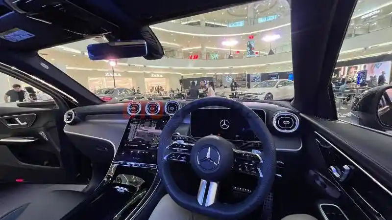 Foto - Mercedes-Benz GLC Generasi Terbaru Resmi Meluncur, Harga Mulai Dari Rp 1,4 Miliaran