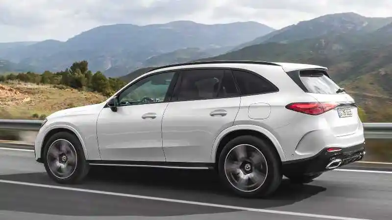 Foto - Mercedes-Benz GLC Generasi Terbaru Resmi Melakukan Debutnya