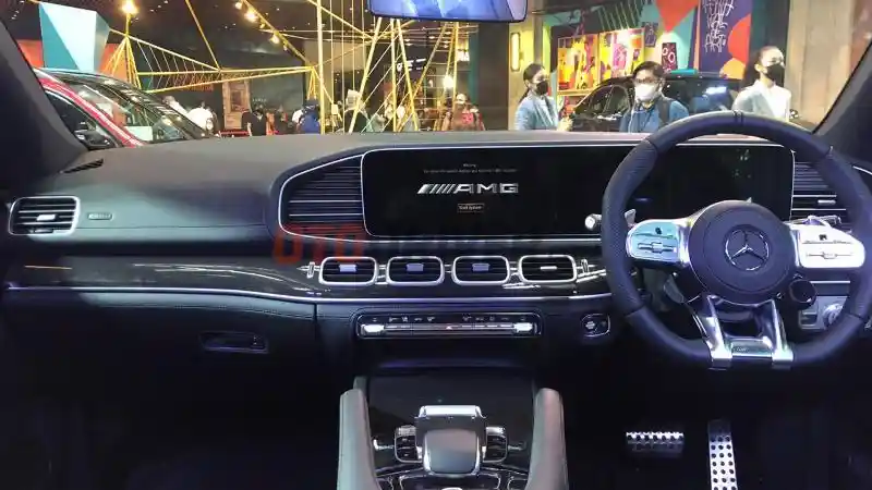 Foto - Mercedes-AMG GLE53 Mengaspal Di Indonesia