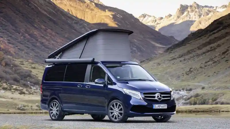 Foto - Daimler Siap Ubah Nama Menjadi Mercedes-Benz