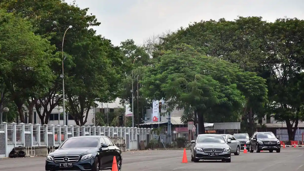 Foto - Paspampres Dan Mercedes-Benz Asah Kemahiran Pasukan