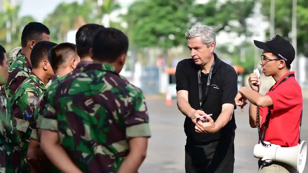 Foto - Intip Keseruan Paspampres Berlatih Pakai Mercedes-Benz (10 Foto)