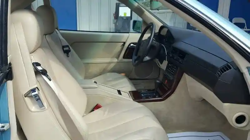 Foto - Mercedes-Benz SL 500 1992 Hasil Curian Ditemukan Dalam Kondisi KM Rendah