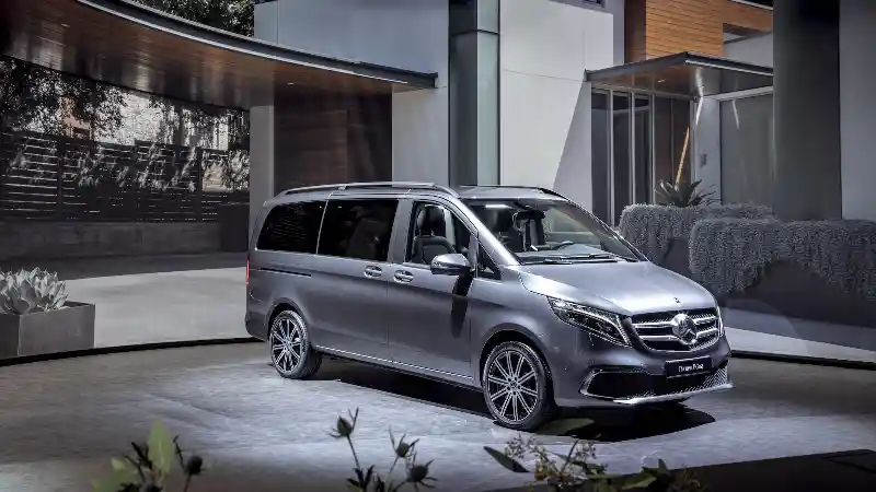 Berita - Mercedes-Benz V-Class Facelift India Bisa Pijat Punggung Penumpang