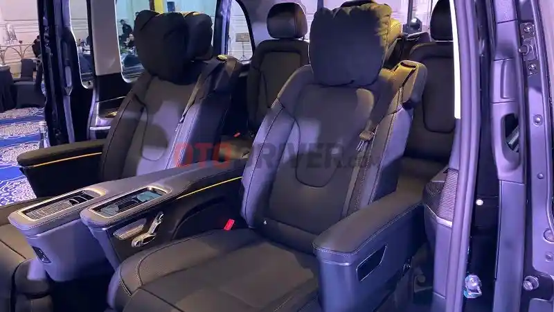 Foto - Mercedes-Benz V 250 Meluncur Di Indonesia, Harga RP 1,730 Miliar Off-The Road (14 FOTO)