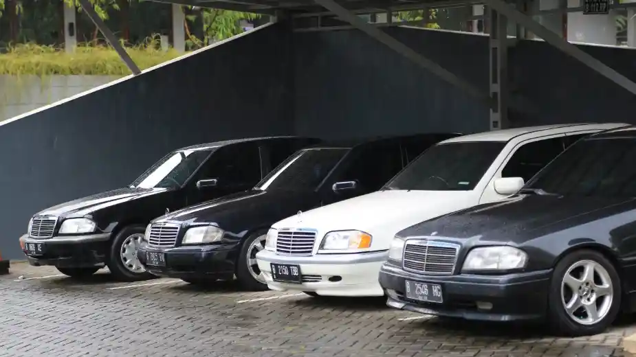 Foto - Mercedes-Benz W202 Club Indonesia Mantapkan Rencana Touring