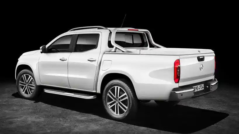 Foto - Double Cabin Mercedes-Benz Tidak Akan Dijual Di Indonesia. Kenapa?