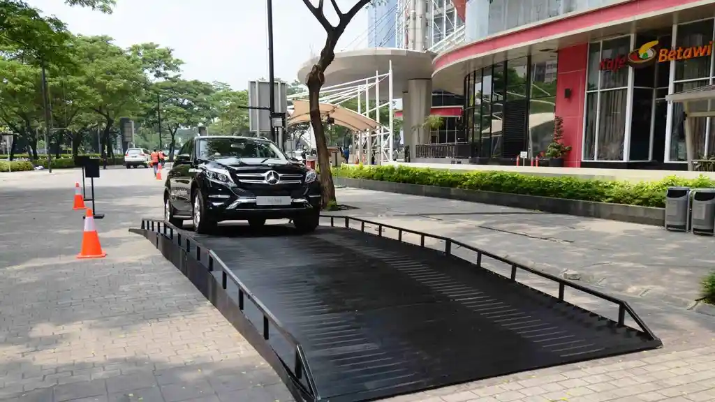 Foto - Mercedes-Benz Indonesia Beri Kesempatan Test Drive Pekan Depan, Catat Waktu Dan Tempatnya