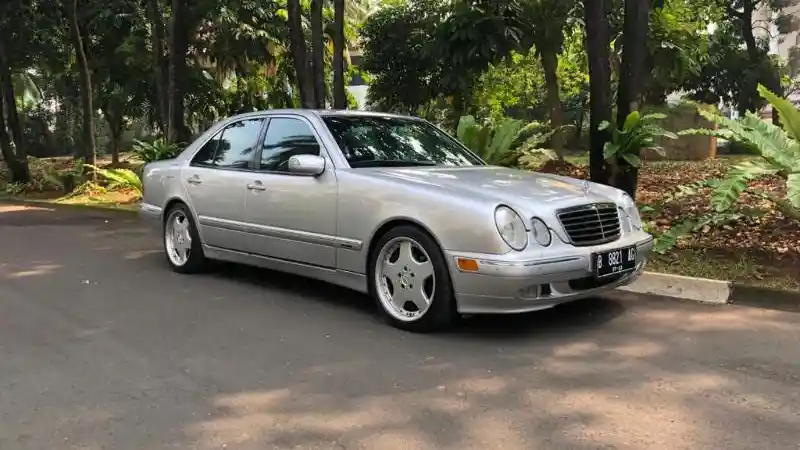 Foto - Mengenal Identifikasi Kode Sasis Mercedes-Benz