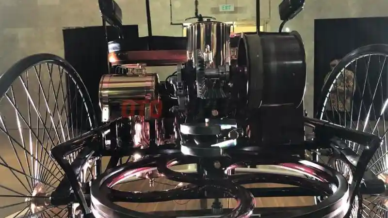 Foto - Begini Spek Mobil Pertama di Dunia 