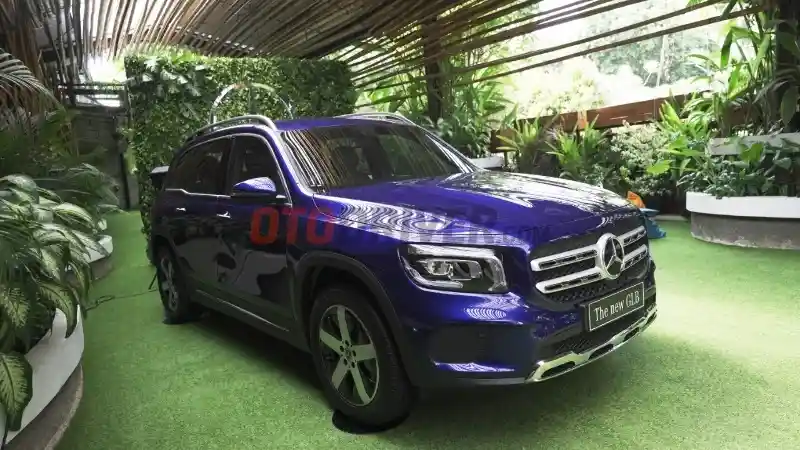 Foto - Mercedes-Benz Segera Menghentikan Produksi Mobil Bertransmisi Manual, Ini Alasannya