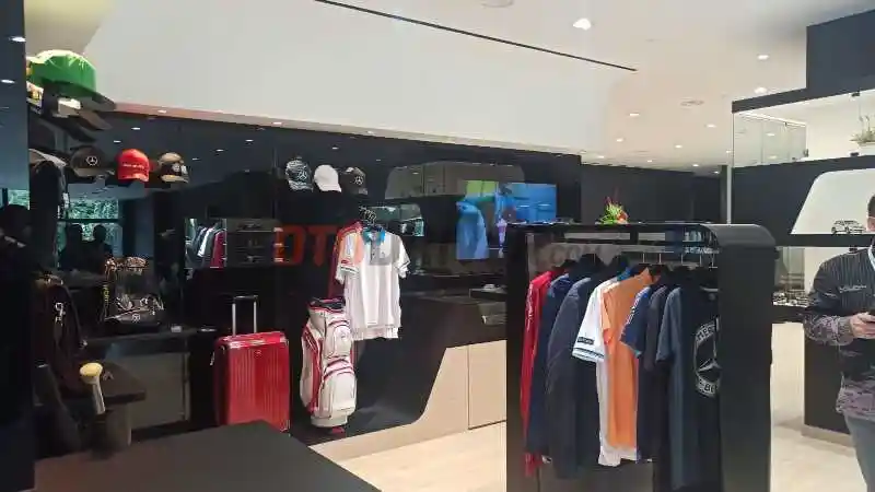 Foto - Manjakan Konsumen, Diler Resmi Mercedes Benz di Wilayah Ini Bawa Konsep Baru