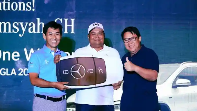 Foto - Mercedes-Benz Hadiahi Pegolf E 200 Avantgarde Hingga GLA 200 AMG 