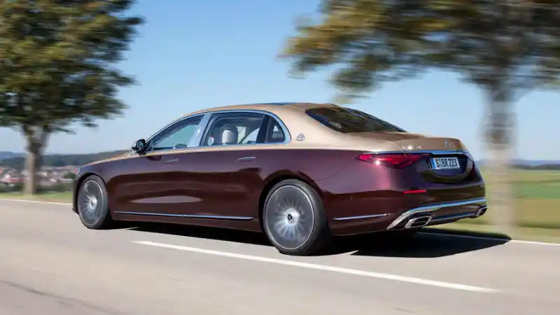 Foto - Inilah Mobil Mercedes-Benz Berpredikat Terpanjang dan Termewah