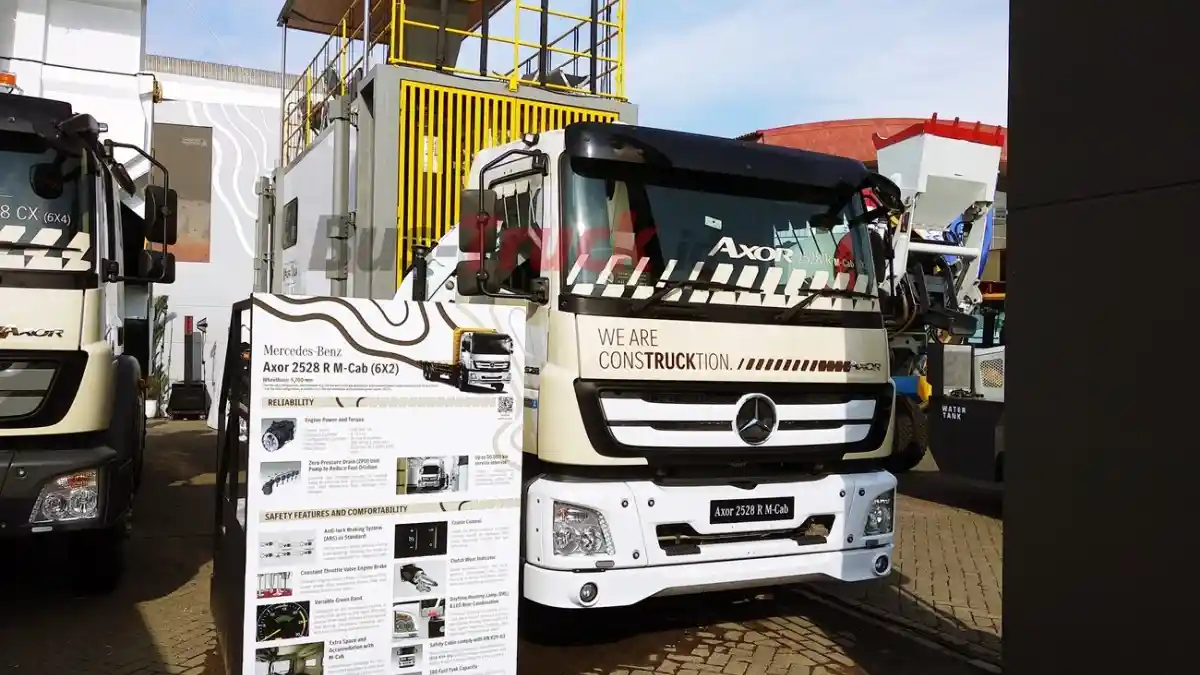 Foto - Mercedes-Benz Luncurkan Truk Baru Seri Axor 1626 C