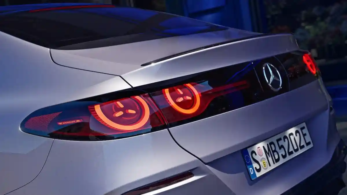 Foto - BAIC dan Mercedes-Benz Bikin C-Class Baru Bertenaga Listrik