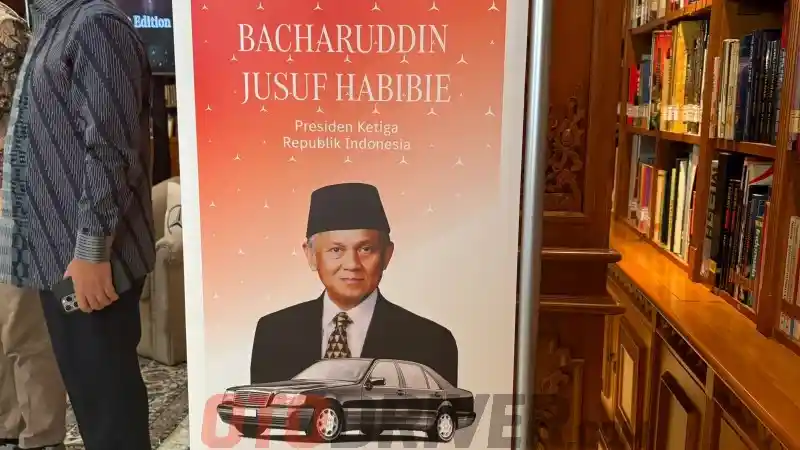 Foto - Melihat Mobil Mercedes-Benz Presiden Indonesia Dari Masa ke Masa