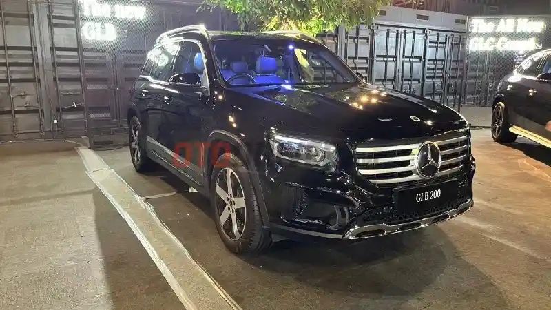 Foto - Mercedes-Benz Luncurkan 7 Model Baru Sekaligus