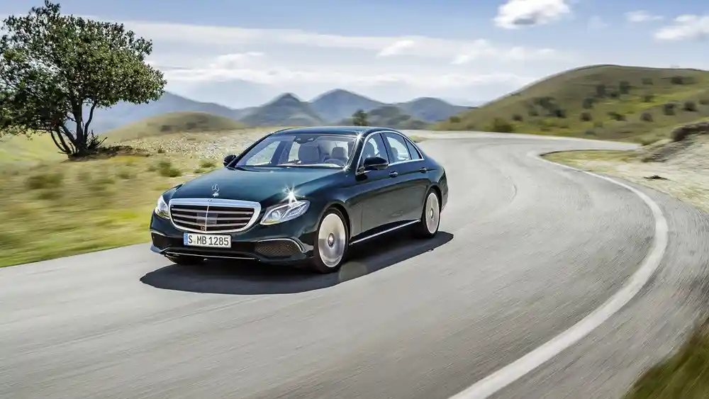 Berita - Belum Meluncur, Mercedes-Benz E-Class W213 Terbaru Sudah Bisa Dipesan
