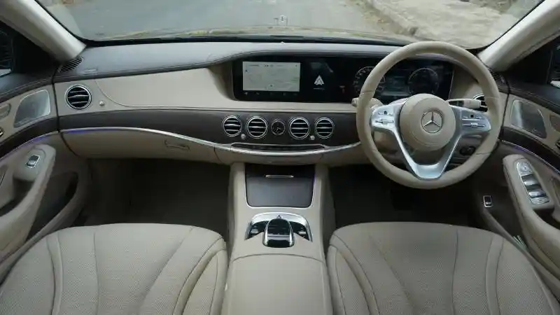 Foto - Fitur Canggih Mercedes-Benz Hanya Dengan Gerakan Tangan