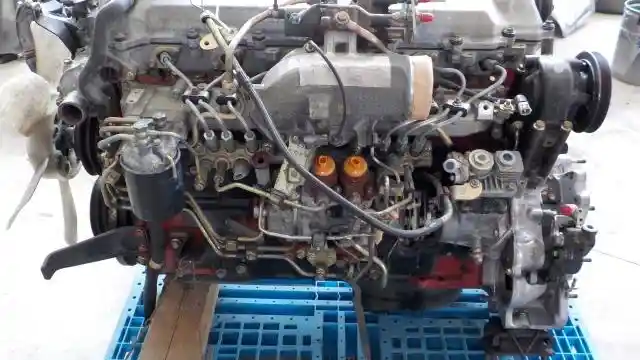 Berita - CSR Hino Sumbang Mesin J08C Seharga Rp 130 Jutaan ke SMKN 2 Ternate