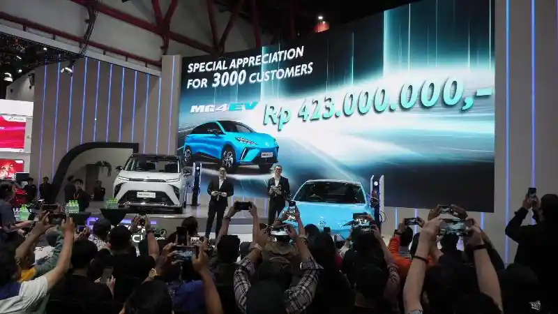 Foto - MG 4 EV Rakitan Indonesia Hadirkan Harga Kompetitif Dan Garansi Baterai Seumur Hidup 