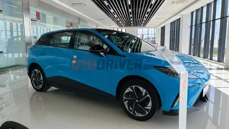 Foto - Melihat Mobil Listrik MG Yang Diperkirakan Hadir Di Indonesia Tahun Depan (17 FOTO)