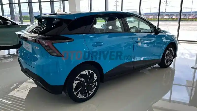 Foto - 1 KTP Hanya Bisa Menikmati Subsidi Mobil Listrik Satu Kali