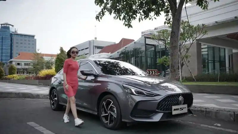 Berita - 47% konsumen MG 5 GT Wanita, Tidak Heran Dibeli Istri Pejabat Setneg 
