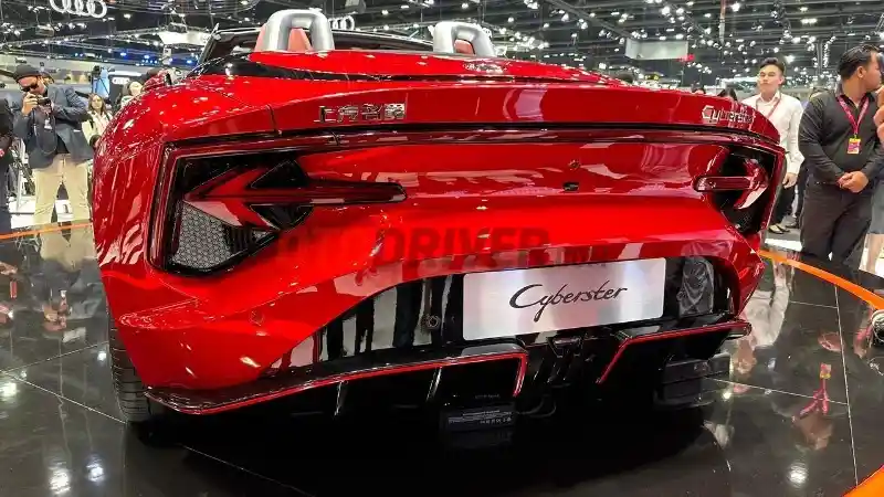 Foto - Melihat Lebih Dekat MG Cyberster (22 FOTO)