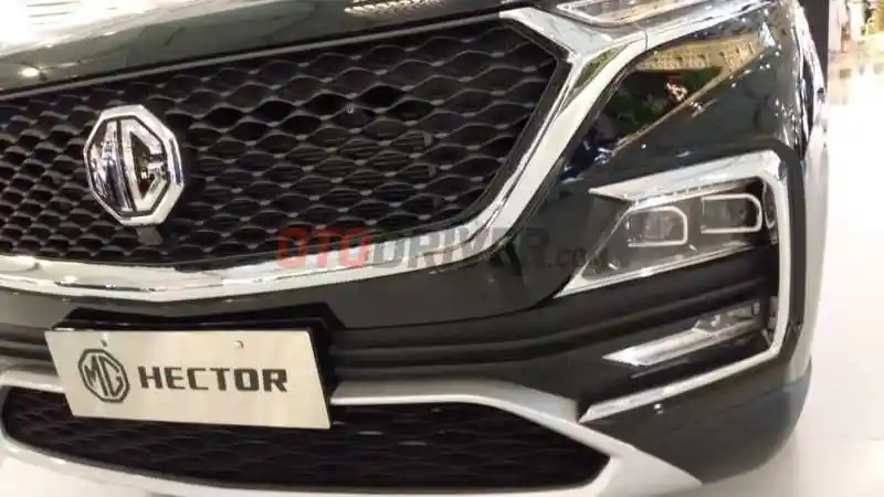 Foto - Melihat Langsung Kembaran Wuling Almaz Bermerek MG di India