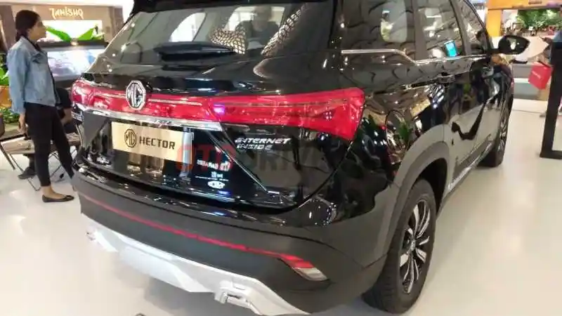 Foto - Melihat Langsung Kembaran Wuling Almaz Bermerek MG di India