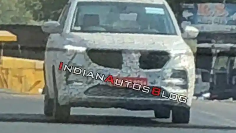 Foto - Wuling Almaz Versi India Bakal Lebih Murah RP 60 Juta?