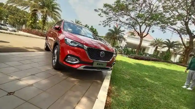 Berita - HS i-Smart Resmi Jadi Kasta Tertinggi MG Di Indonesia