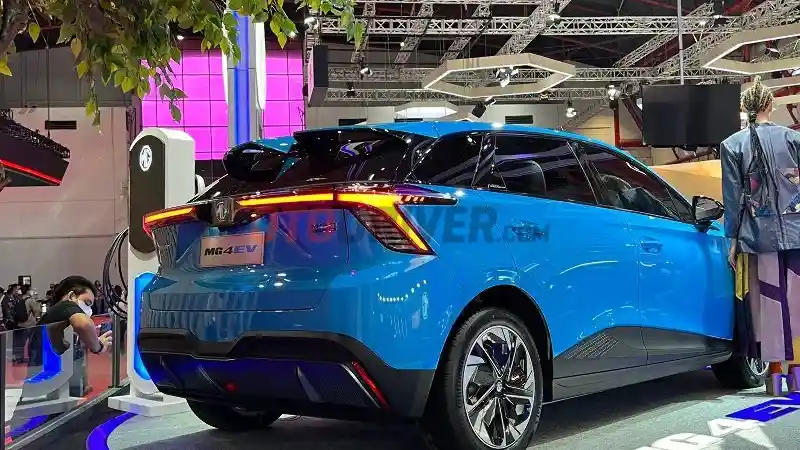 Foto - MG Motors Pamerkan Mobil Listrik Paling Bertenaga di IIMS 2023