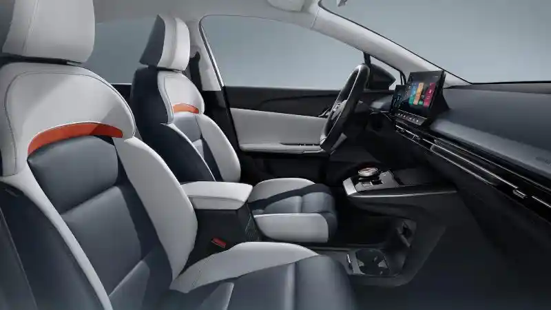 Foto - MG Mulan Triumph Hatchback All-Electric dengan Tenaga 449 HP