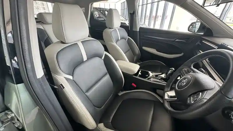 Foto - Mencicipi SUV Hybrid MG VS HEV Di Thailand