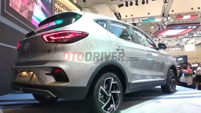 Foto - GALERI: Melihat Lebih Dekat Detail MG ZS EV di GIIAS 2022