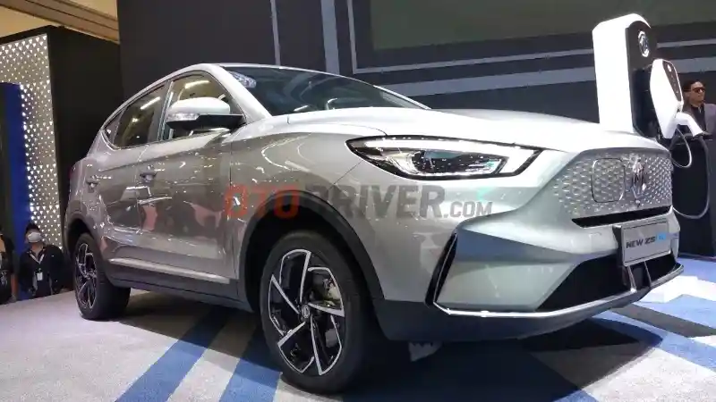 Foto - GALERI: Melihat Lebih Dekat Detail MG ZS EV di GIIAS 2022