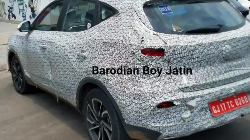 Foto - SPY SHOT: MG ZS Mesin Bensin Di India