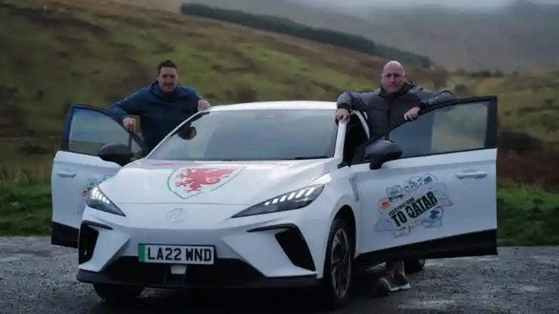 Berita - Berkendara 8.000 Km dengan Mobil Listrik ke Qatar untuk Nonton Piala Dunia 2022 