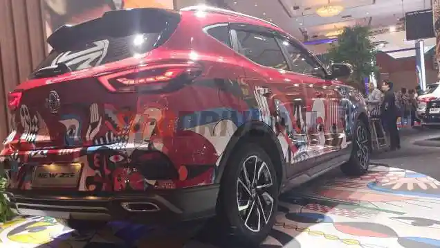 Foto - Gandeng Seniman Lokal, MG Menyulap Boothnya Menjadi ‘Art Space’ di GJAW 2023