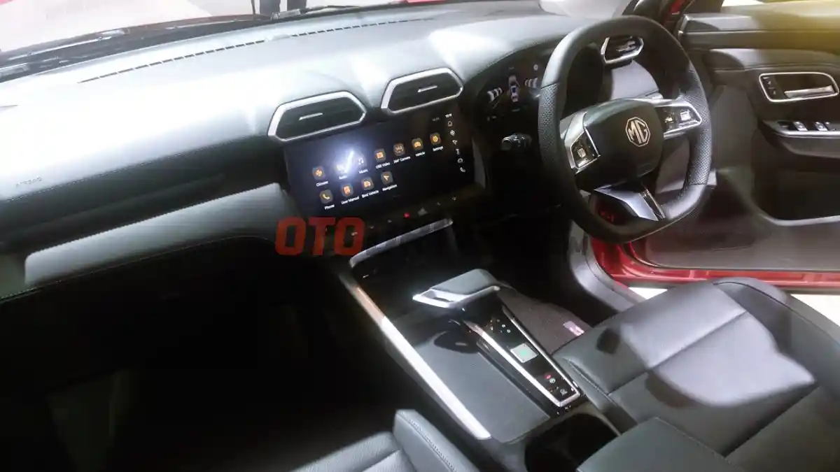 Foto - Mengenal MG ZS HEV 2025 Sebelum Dijual Ke Pasar Indonesia