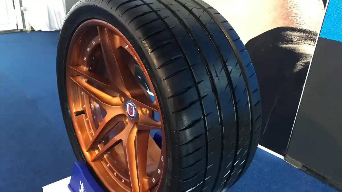 Foto - Michelin Pilot Sport 4S Resmi Diluncurkan, Harga Mulai RP 5 Jutaan